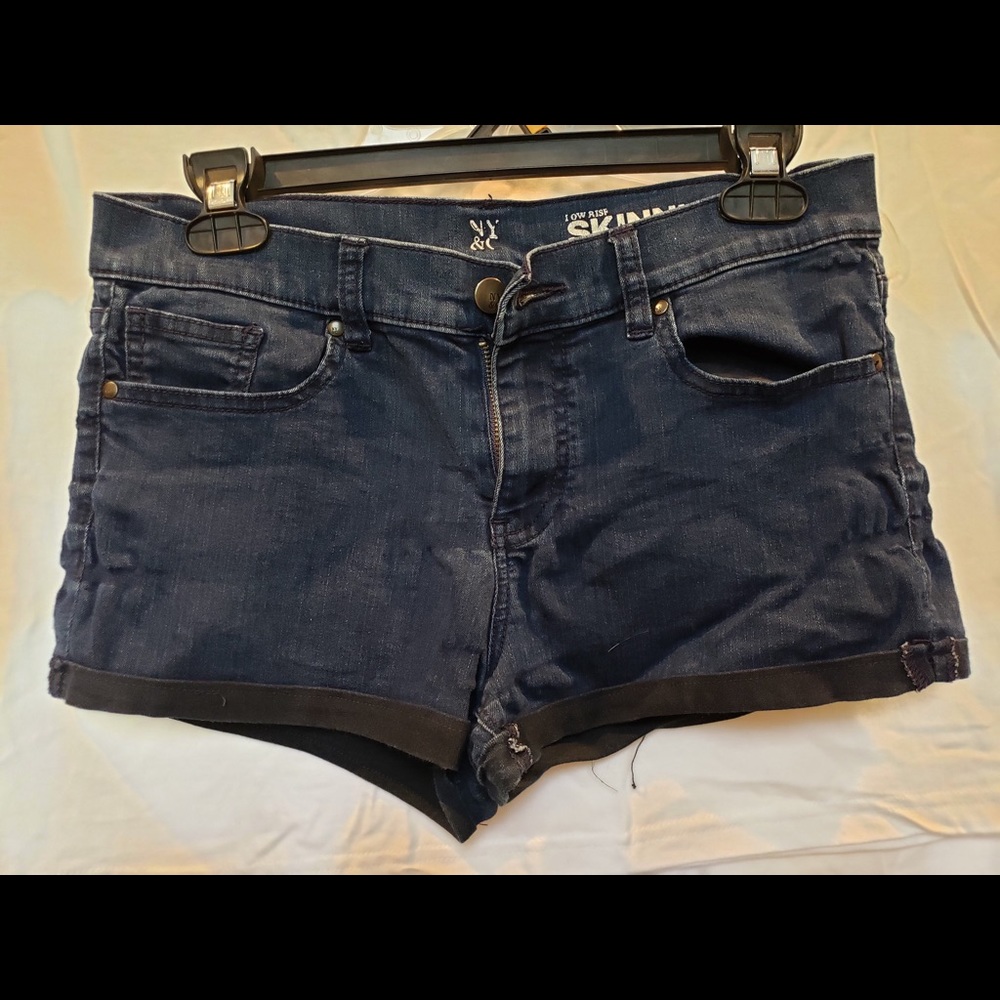 NY&C cut shorts
